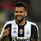 Dani Alves: Diego Forlan Tak Banyak Bicara | Taruhan Bola